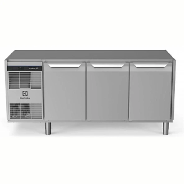 Electrolux Professional Soğutmalı Tezgah, "heavy Duty", Aısı304, Üst Tablasız, -2°/+10°c, Dijital, Tropikal - 440 Lt, 3 Kapılı EH3H7AAA ürün görseli 1