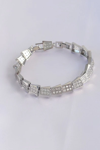 Vip Seri Pirinç Zirkon Taşlı Gümüş Renk Geometrik Bileklik - TJ-BB6059 TG-1395 339663 ürün görseli 1