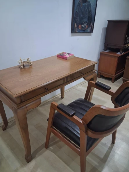 Çalışma Masa Klasik Alt ST 90630 Dilimli Sandalye Lüks Klasik Ceviz Renk Model ürün görseli 1