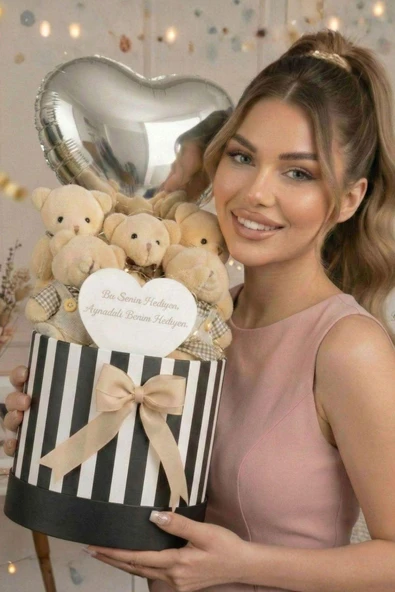 Premium Silindir Kutusunda Aynalı  ve Kalp Balonlu Peluş Taba 5li Ayıcık Buketi ürün görseli 1