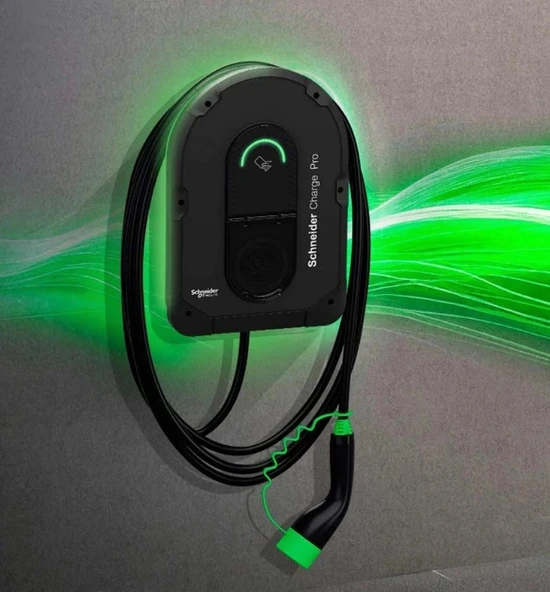 Schneider Electric EVB4S22NC0 Evlink Pro 7,4KW-11KW-22KW 1p/3pn 7 Metre Kablolu Araç Şarj Cihazı ürün görseli 1