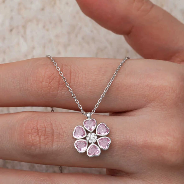 Gümüş Pembe Kalpli Çiçek Kadın Kolye ürün görseli 1