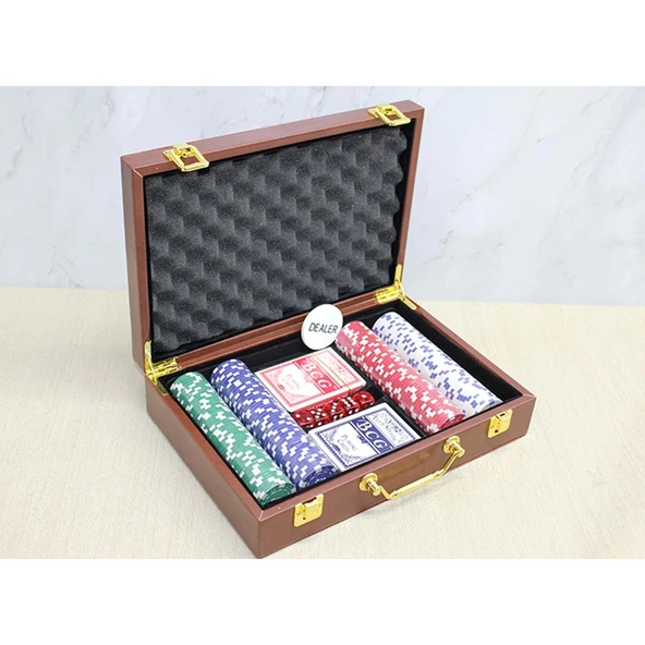 Deri Çantalı 200 Chip Ve 2 Adet İskambil Kağitına Sahip Poker Oyunu ürün görseli 1