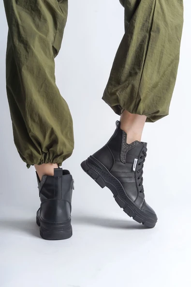 Siyah (Siyah Taban) Bağcıklı Fermuarlı Kadın Sneaker Bot ürün görseli 1