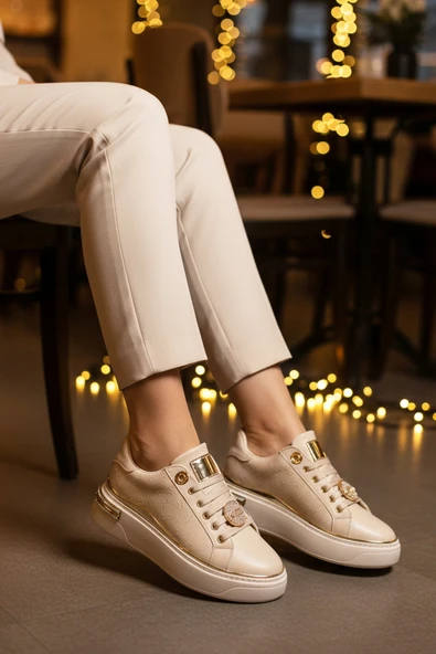 Bej Bağcıklı Taş İşlemeli Kadın Sneaker - Resim 3