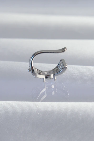 Zarif Kadın için Silver Pirinç Zirkonlu Earcuff Küpe ürün görseli 1