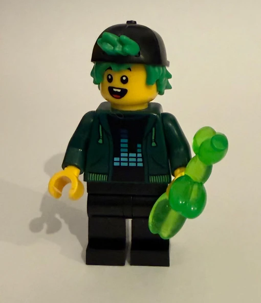 Orjinal Lego Minifigür Boy with Balloon Dog ürün görseli 1
