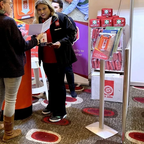 Pillar Broşür Stand 3XA4 - Resim 4