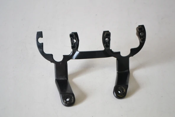 YAMAHA YBR125 GÖSTERGE PANEL BRAKETİ ORJ 3D9-H350E-00 ürün görseli 1