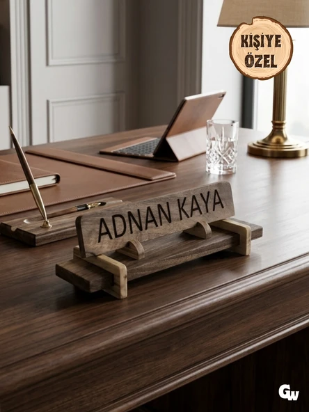 Kişiye Özel Doğal Ahşap Masa Üstü Ünvan İsimlik(CEVİZ)(KİŞİYE ÖZEL) Ceviz BOY:32cm EN:12cm YÜK:10.5cm ürün görseli 1