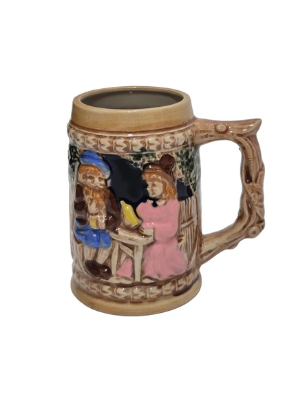 Vintage Tankart Kabartmalı İnsan ve Doğa Tasfirli Alman Seramik Bira Bardağı 11,8cm 003 ürün görseli 1