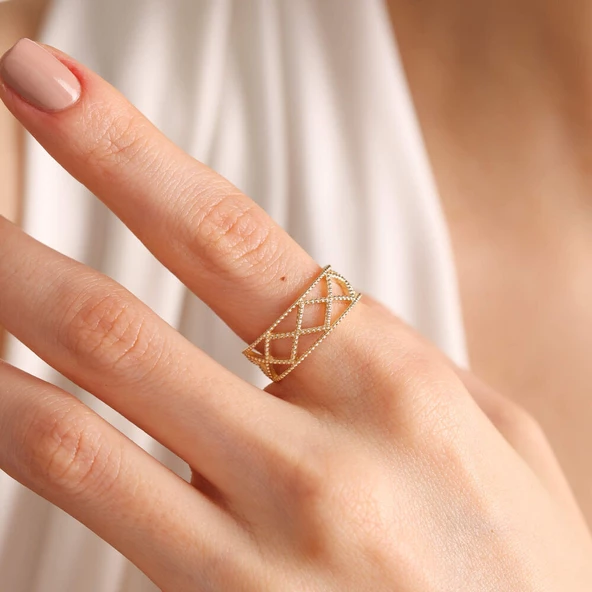 14K Altın Piramit Yüzük Desing ürün görseli 1