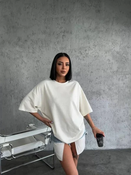 Düz Biskilet Yaka  T-shirt - Beyaz ürün görseli 1