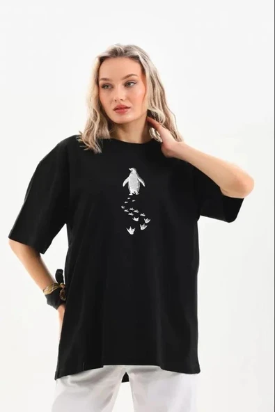Nihilist Penguen Temalı Oversize Bisiklet Yaka Tişört - Siyah ürün görseli 1