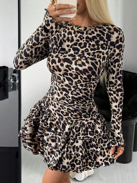 Kadın Uzun Kollu Balıkçı Yaka Fırfırlı Leopar Desenli Modal Elbise ürün görseli 1