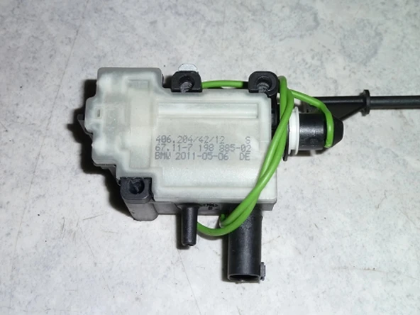 Bmw E82 88 2009-2011 Depo Kilit Motoru (Oem No:67117198885) ürün görseli 1