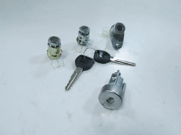 1990-1991 Honda Civic Sd Kontak (3Lü) (Kontak-Kapı-Bagaj) (4Kapı) (Adet) (Oem No:35010Sh3G12) ürün görseli 1