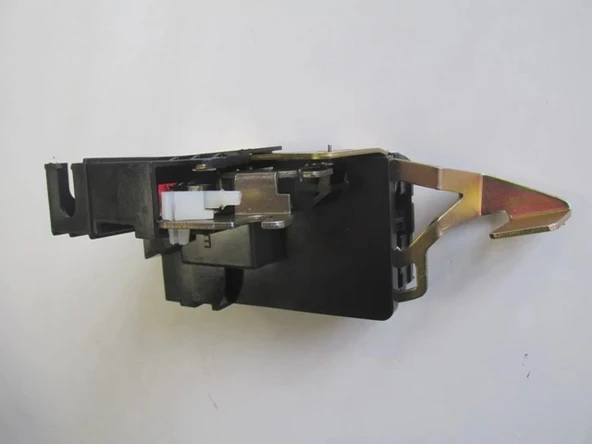 Fiat Ducato 1997-2002 Ön Kapı Kilidi Sol Oem No: 9135.99 ürün görseli 1