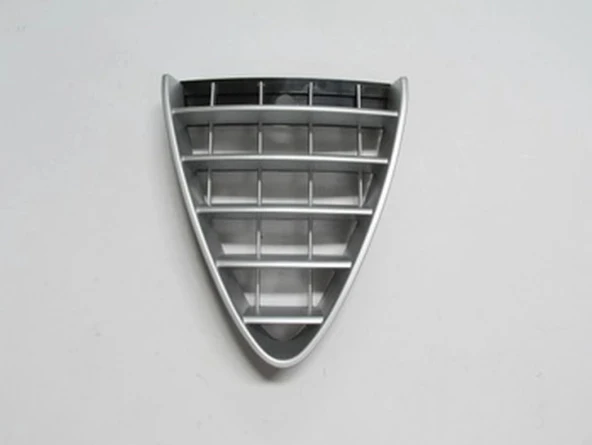 Alfa Romeo 147 2005-2009 Ön Panjur Gümüş Gri (Tyg) (Adet) (Oem No:156075731) ürün görseli 1