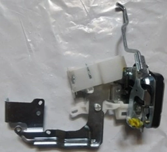 Mitsubishi Canter 2006-2012 Fuso Ön Kapı Kilidi Sol (Fe711-839-859E-859G) (Hushan) (Adet) (Oem No:Mk434981) ürün görseli 1