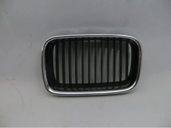 Bmw 3 Serisi Sedan Coupe 1991-1994 Ön Panjur Sol Siyah - Nikelaj Çerçeveli (Tw) (Oem No:51138122237) ürün görseli 1