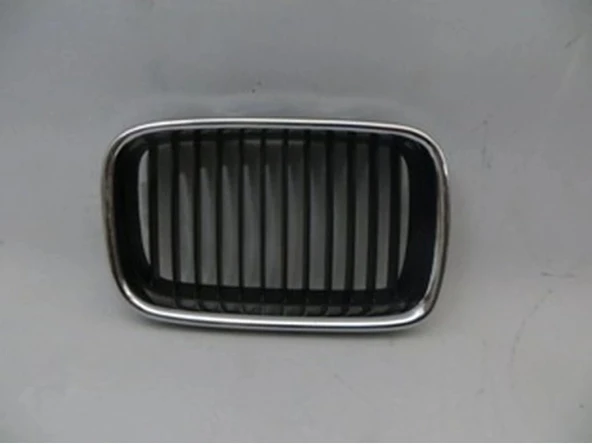 Bmw 3 Serisi Sedan Coupe 1991-1994 Ön Panjur Sağ Siyah - Nikelaj Çerçeveli (Tw) (Oem No:51138122238) ürün görseli 1