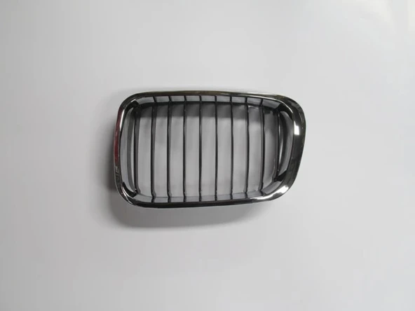 Bmw 3 Serisi Sedan 1998-2001 Ön Panjur Sol Siyah - Nikelaj Çerçeveli (Tw) (Adet) (Oem No:51138208489) ürün görseli 1