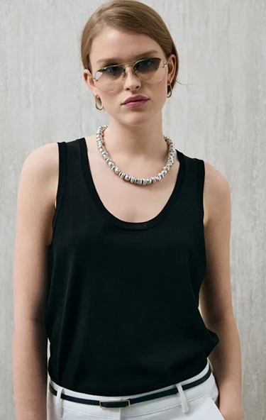 Lufian 121090056 Clara Sıfır Kol T-Shirt  Kadın Tişört ürün görseli 1