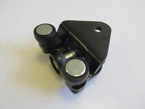 Citroen Nemo 2008-2016 Sürgülü Kapı Alt Ray Bağlantısı Sağ - Sol Aynı (Adet) (Oem No: 1378343080) ürün görseli 1