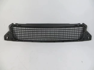 Dacia Duster 2010-2013 Ön Tampon Panjuru Siyah (Lm) (Oem No: 622540008R) ürün görseli 1