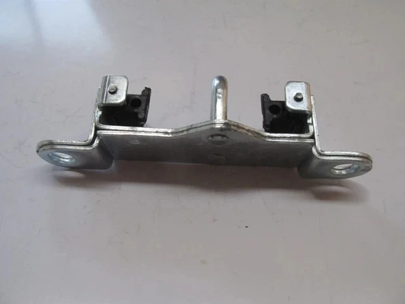 Fiat Doblo 2001-2005 Bagaj Kapak Kilit Karşılığı Alt Tek Kapı (Oem No: 51810088) ürün görseli 1