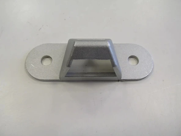 Fiat Ducato 1997-2002 Bagaj Kapak Kilit Karşılığı Alt (Oem No: 1303896080) ürün görseli 1