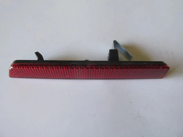 Fiat Doblo 2015-2022 Arka Tampon Reflektörü Sağ (Oem No: 51810677) ürün görseli 1