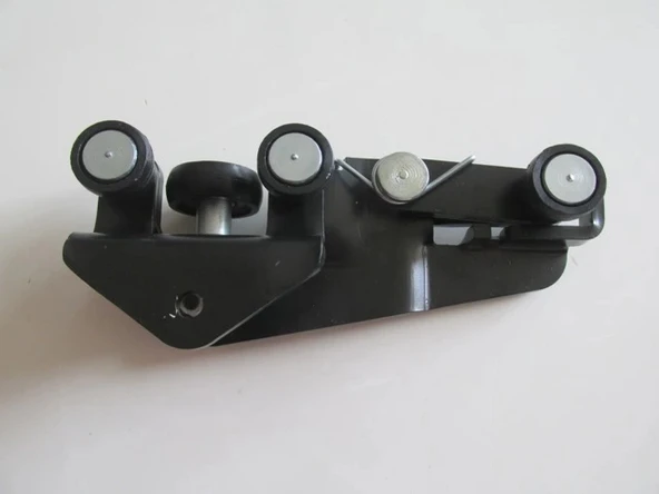 Fiat Doblo 2001-2005 Sürgülü Kapı Alt Ray Bağlantısı Sol (Oem No: 46843009) ürün görseli 1