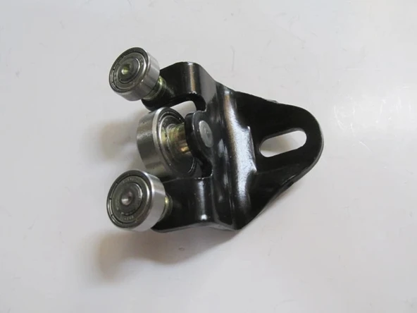 Ford Transit 2002-2006 V184- Sürgülü Kapı Alt Ray Bağlantısı Sağ Rulmanlı (Oem No: Yc15 V25028 Af) ürün görseli 1