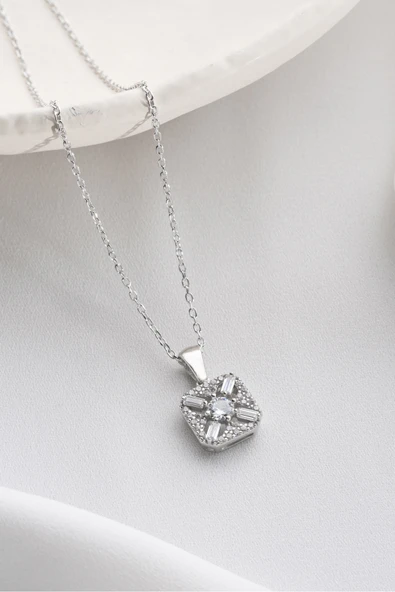 Two Arts Jewelry Kadın 925 Ayar Gümüş Kare Kesim Zirkon Taşlı Kolye | Hediye Kutusunda Gümüş 45 cm ürün görseli 1