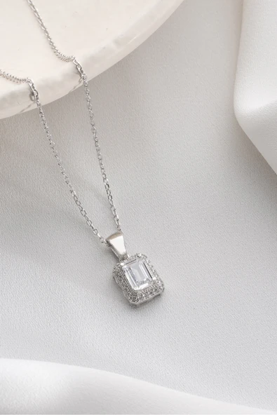 Two Arts Jewelry Kadın 925 Ayar Gümüş Dikdörtgen Baget Zirkon Taşlı Kolye | Hediye Kutusunda Gümüş 45 cm ürün görseli 1