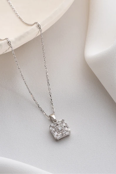 Two Arts Jewelry Kadın 925 Ayar Gümüş Kare Zirkon Taşlı Kolye | Hediye Kutusunda Gümüş 45 cm ürün görseli 1