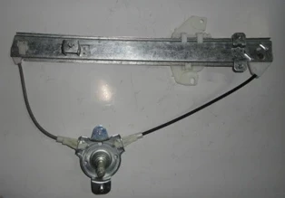 Hyundai Elantra 1998-2001 Ön Cam Krikosu Sağ Manuel (Adet) (Oem No:8240229001) ürün görseli 1