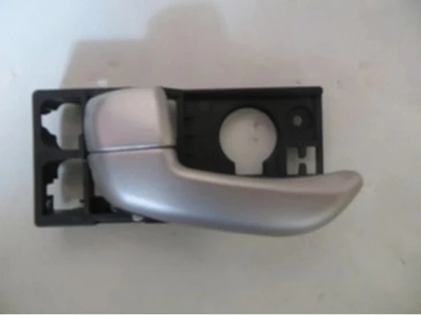 Hyundai İ10 2008-2011 Ön Kapı İç Açma Kolu Sol Gümüş Gri (Adet) (Oem No:826100X010S4) ürün görseli 1