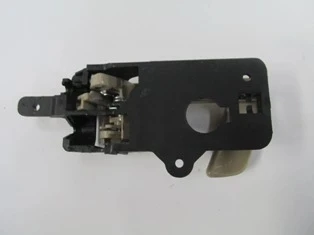 Hyundai Santa Fe 2006-2010 Ön Kapı İç Açma Kolu Sağ Bej (Hushan) (Oem No: 82620-2B000-J9) ürün görseli 1