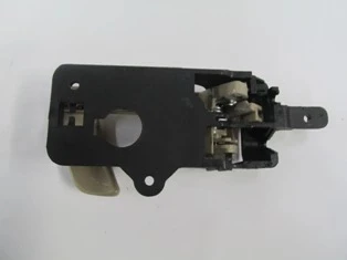 Hyundai Santa Fe 2006-2010 Ön Kapı İç Açma Kolu Sol Bej (Hushan) (Oem No: 82610-2B000-J9) ürün görseli 1