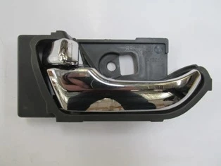 İsuzu D Max - 2012-2017 Pickup Ön Kapı İç Açma Kolu Sol Nikelajlı (Hushan) (Oem No: - ) ürün görseli 1