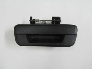 İsuzu D Max - 2007-2012 Pickup Bagaj Kapağı Orta Açma Kolu Siyah (Kilit Deliksiz) (Bfn) (Oem No: 8-97235385-2) ürün görseli 1