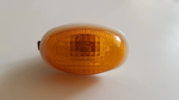 Hyundai Starex 1998-2008 Minübüs Çamurluk Sinyali Sağ - Sol Aynı (Adet) Sarı (Eurolamp) (Oem No:9230325000) ürün görseli 1