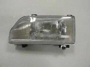 Kia Besta 1997-1999 Hi Minibüs Far Lambası Sol (Bağlantı Plastiği İle Birlikte) (Çizgili Cam) Famella (Adet) ürün görseli 1