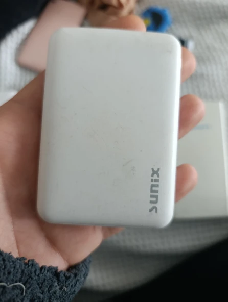 Powerbank beyaz 5000 mah kibar mini powerbank ikinci el ürün görseli 1