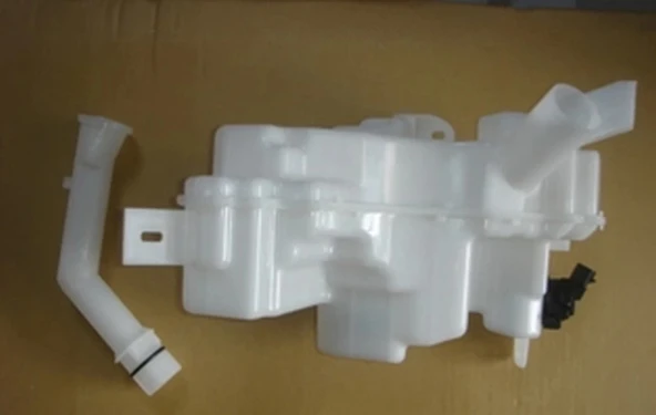 Mazda 3 Hatchback 2003-2006 Ön Cam Su Bidonu - Deposu Çift Motorlu (5Dr) (Borusu İle Birlikte) (Tw) (Adet) (Oem No:Bn8V6 ürün görseli 1