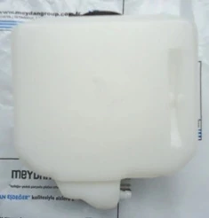 Mazda B2200 1990-1997 Pickup Ön Cam Su Bidonu - Deposu Motorlu (Tw) (Adet) (Oem No:252276671) ürün görseli 1