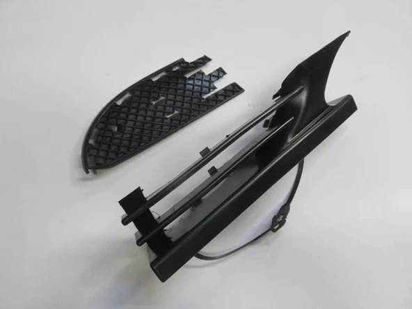 Mercedes C Class 1997-1999 Ön Tampon Çeki Demiri Kapağı Sol Siyah (Tw) (Adet) (Oem No:2028800505) ürün görseli 1